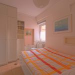 Im Schlafraum des Appartements finden Sie ein französisches Bett (140cm)